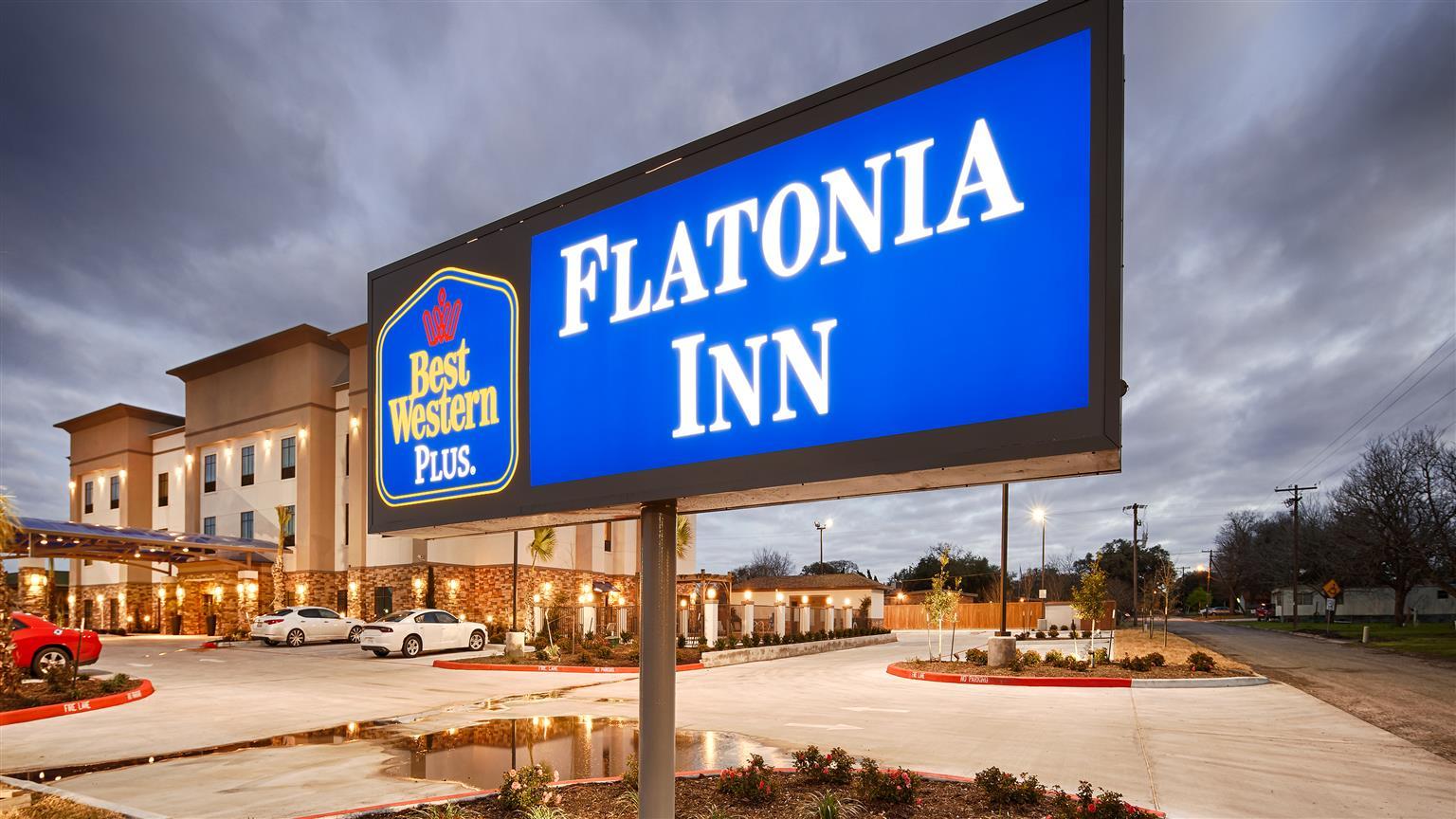 Best Western Plus Flatonia Inn Exteriör bild
